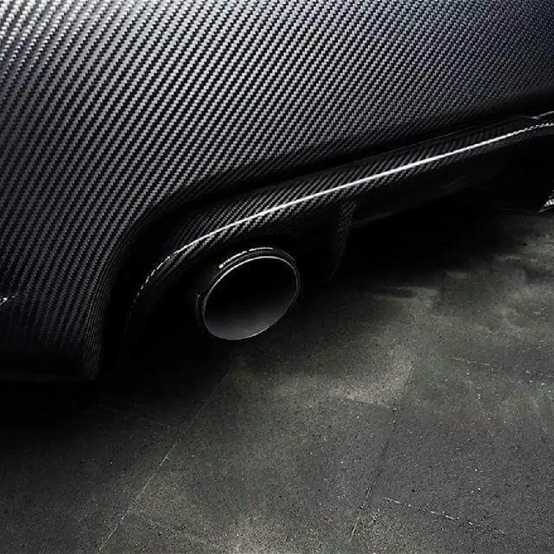 Diffusore in carbonio con terminale di scarico sportivo per Abarth